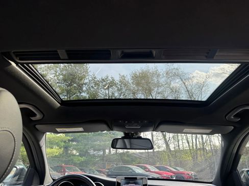 Used 2018 Mercedes-Benz C 300 4MATIC Sedan image 28