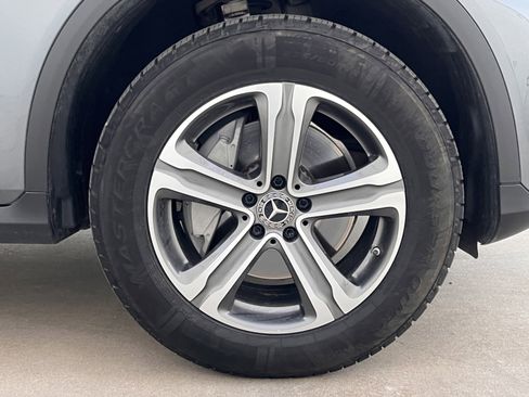 Used 2018 Mercedes-Benz GLC 300 4MATIC image 12