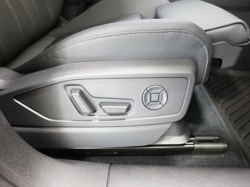 Certified 2025 Audi Q5 Premium Plus w/ Premium Plus AWD/4WD image 22
