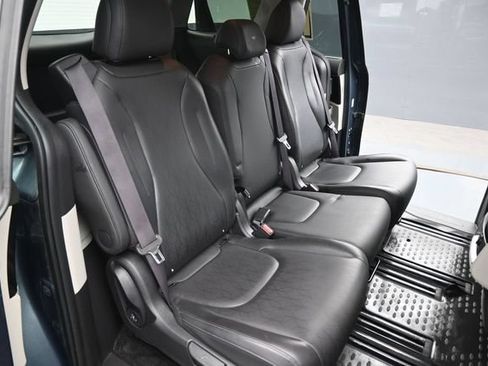 Used 2024 Kia Carnival EX FWD image 14