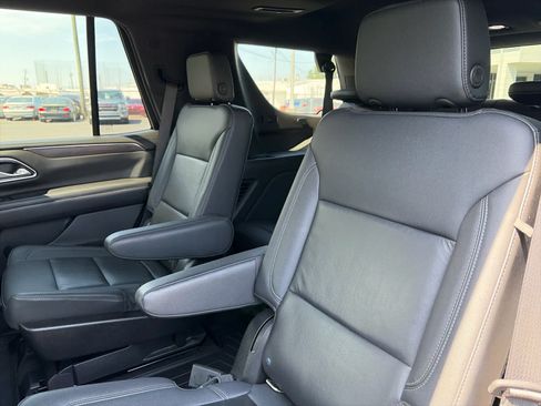 Used 2021 Chevrolet Tahoe LT w/ Luxury Package RWD image 9