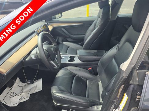 Used 2022 Tesla Model 3 Standard Range RWD image 5