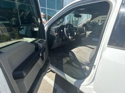 Used 2018 Ford F150 XLT AWD/4WD image 8