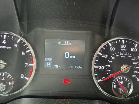 Used 2022 Kia Telluride LX FWD image 11