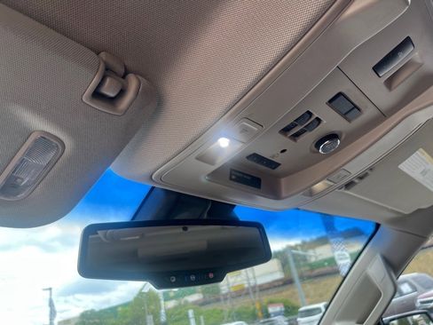 Used 2016 Chevrolet Suburban LTZ image 18