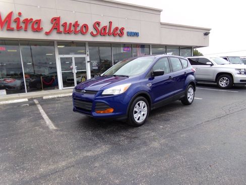 Used 2015 Ford Escape S FWD image 2