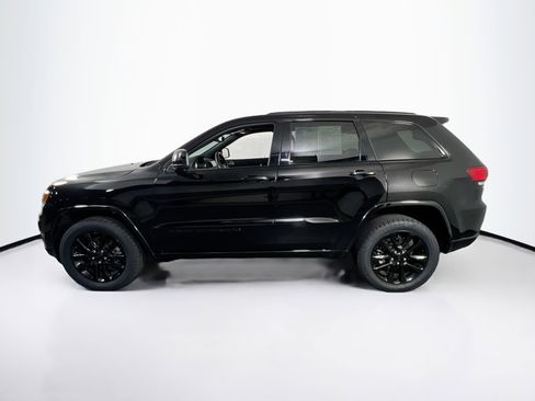Used 2022 Jeep Grand Cherokee Laredo X image 8