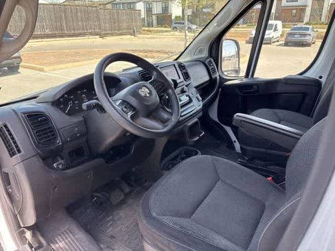 Used 2023 RAM ProMaster 3500 w/ Driver Convenience Group image 9