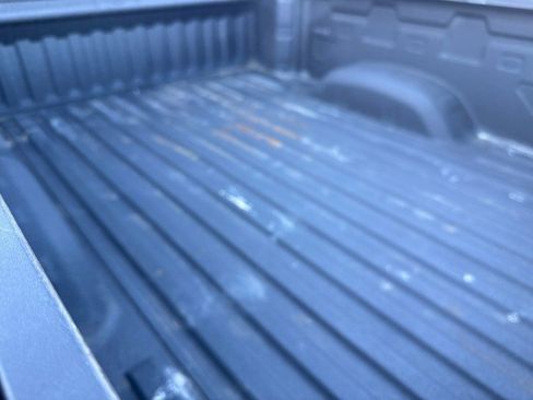 Used 2025 Chevrolet Silverado 2500 LT w/ Leather Package image 9