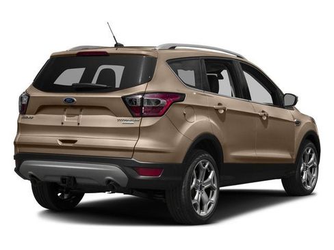 Used 2018 Ford Escape Titanium image 2