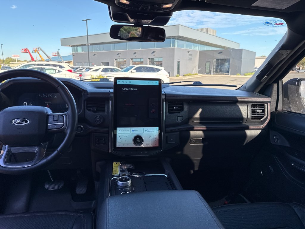 Used 2023 Ford Expedition Limited AWD/4WD image 27