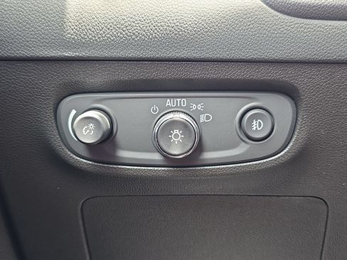 Used 2023 Buick Encore GX Essence w/ Experience Buick Package AWD/4WD image 26