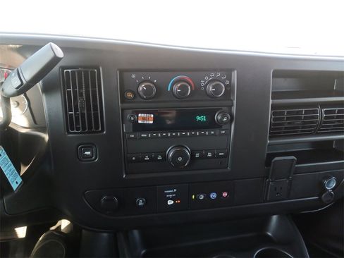 New 2025 Chevrolet Express 3500 Extended image 12