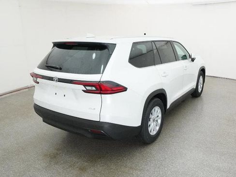 New 2026 Toyota Grand Highlander FWD image 8