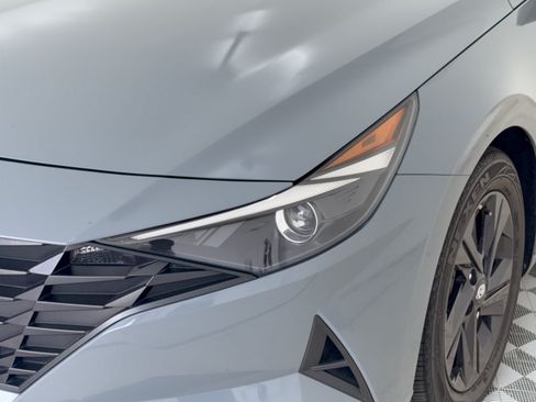 Used 2021 Hyundai Elantra SEL w/ Cargo Package FWD image 12
