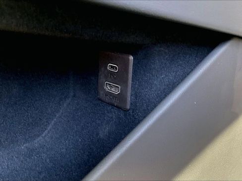 New 2026 Cadillac Escalade ESV Luxury image 21