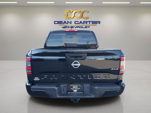 Used 2025 Nissan Frontier SV w/ SV Convenience Package image 4