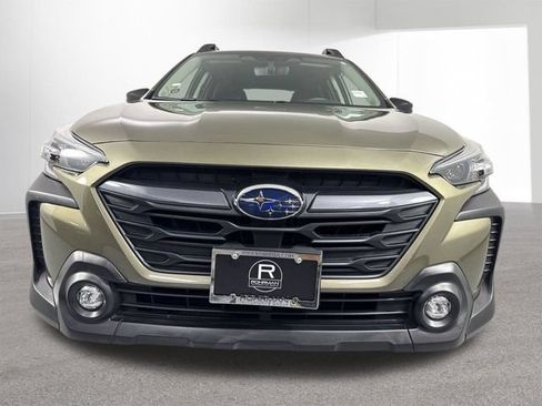 Used 2025 Subaru Outback Premium w/ Popular Package #1A AWD/4WD image 25