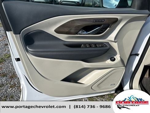 Used 2022 GMC Terrain Denali w/ LPO, Floor Liner Package image 11