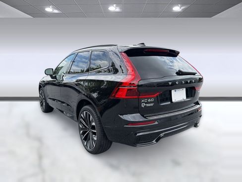 New 2026 Volvo XC60 T8 Ultra w/ Climate Package AWD/4WD image 3