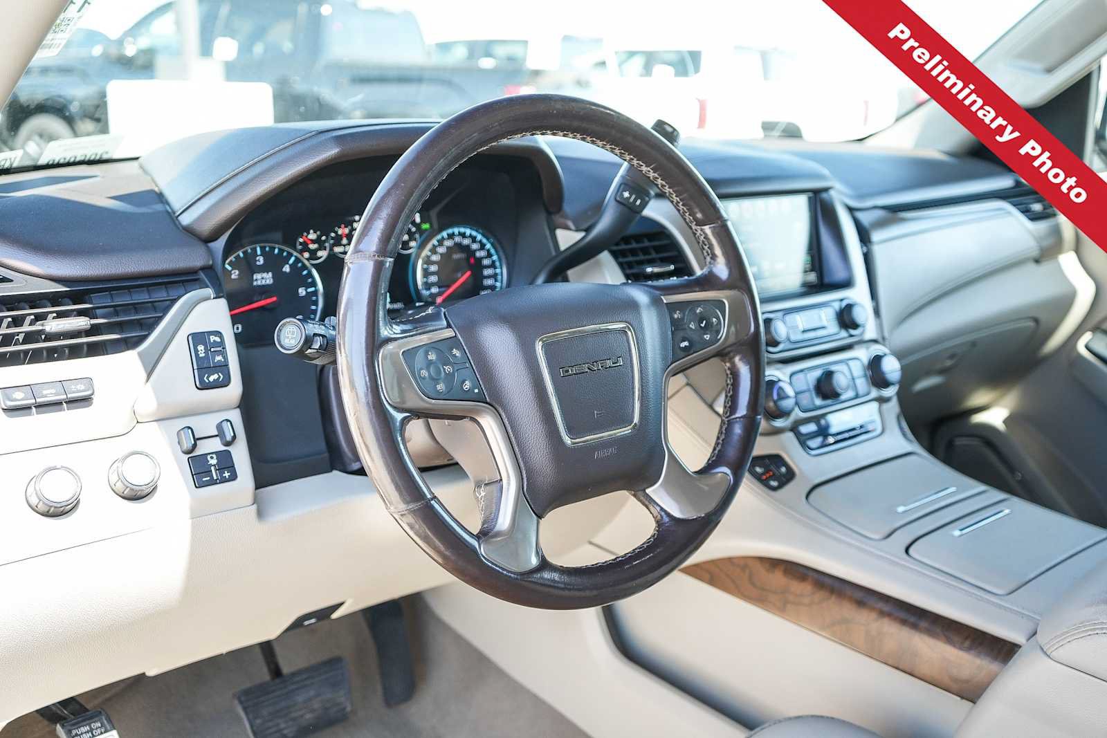 Used 2019 GMC Yukon XL Denali w/ Open Road Package AWD/4WD image 14