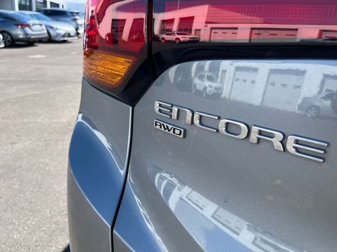 Used 2025 Buick Encore GX Preferred AWD/4WD image 17
