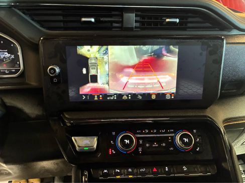 Used 2024 GMC Sierra 1500 AT4 w/ Technology Package image 24