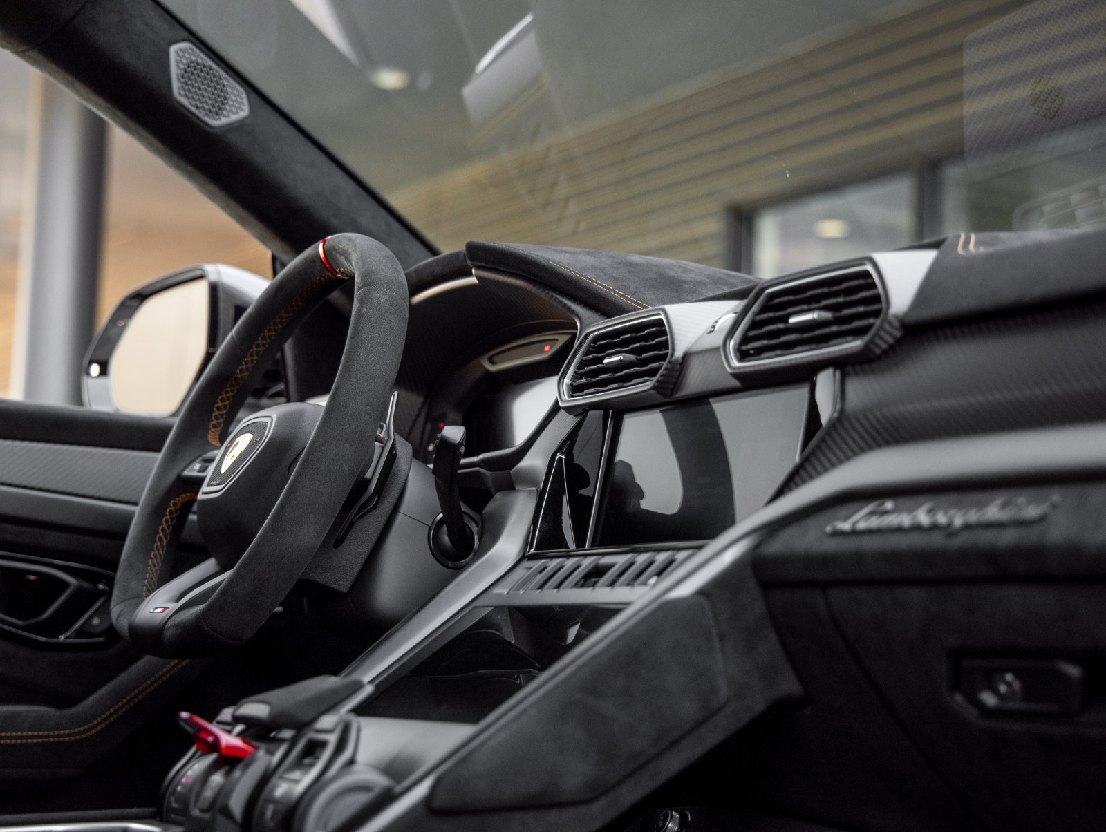 Used 2024 Lamborghini Urus Performante AWD/4WD image 63