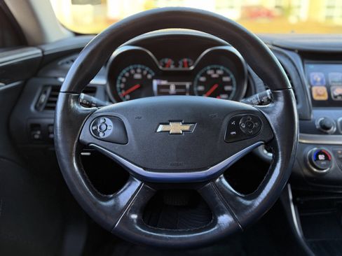 Used 2018 Chevrolet Impala LT image 24