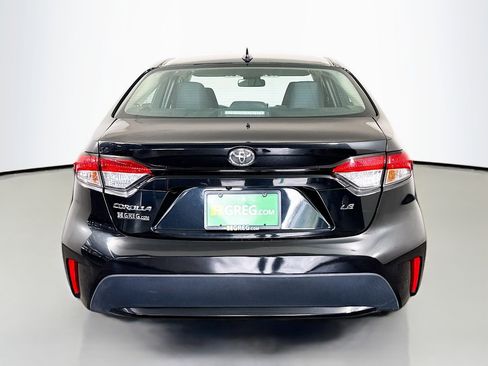 Used 2022 Toyota Corolla LE image 8