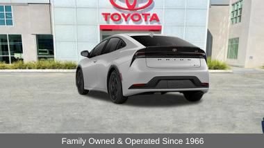 New 2027 Toyota Prius LE FWD image 9