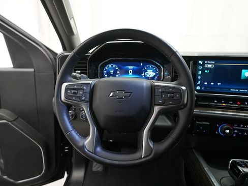 Used 2023 Chevrolet Silverado 1500 LT Trail Boss w/ Protection Package AWD/4WD image 4