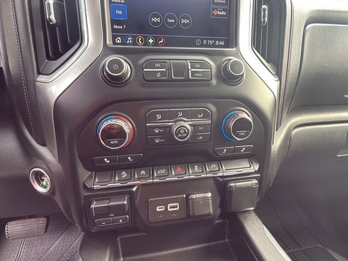 Used 2020 Chevrolet Silverado 1500 LT Trail Boss AWD/4WD image 27