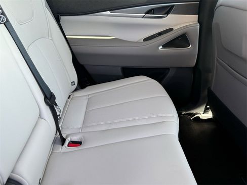New 2026 INFINITI QX60 Luxe image 18