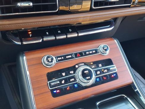 Certified 2023 Lincoln Aviator Reserve w/ Elements Package Plus RWD image 25