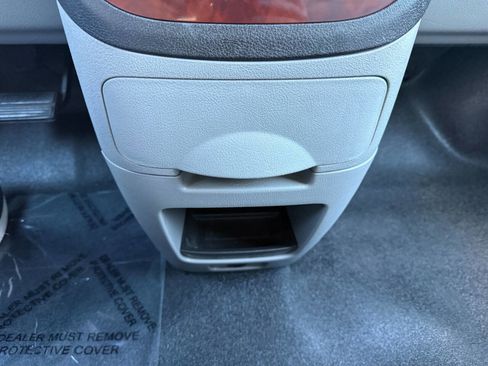 Used 2008 Chevrolet Uplander image 32