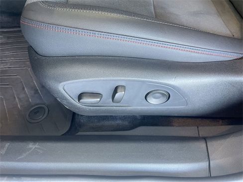 Certified 2025 Chevrolet Blazer EV RS image 22