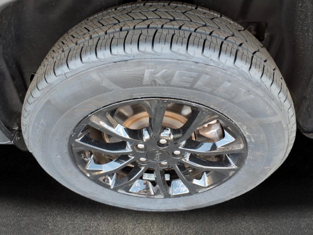 Used 2023 Jeep Cherokee Altitude Lux AWD/4WD image 24