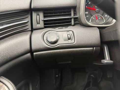 Used 2015 Chevrolet Malibu LT w/ Leather Package image 40