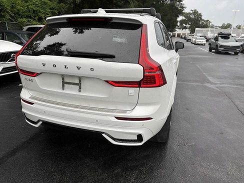 Used 2023 Volvo XC60 B5 Ultimate w/ Climate Package FWD image 12