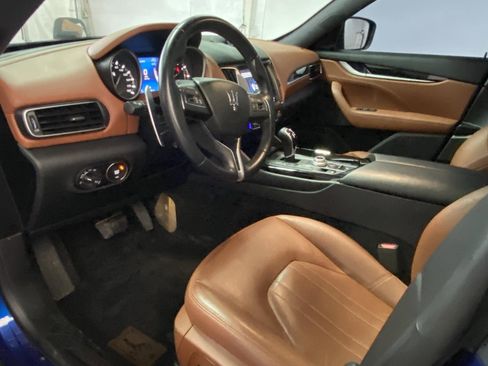 Used 2018 Maserati Levante image 20