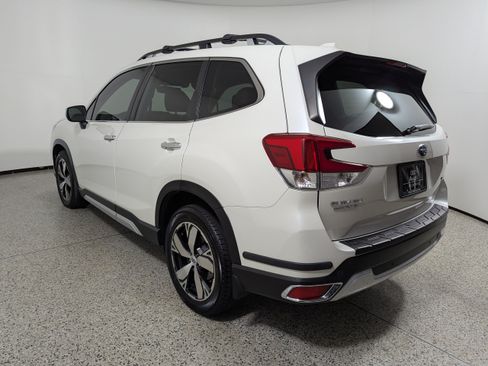 Used 2019 Subaru Forester Touring w/ Popular Package #3 AWD/4WD image 4