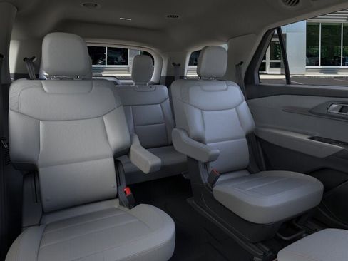 New 2026 Ford Explorer Active w/ Active Comfort Package image 11
