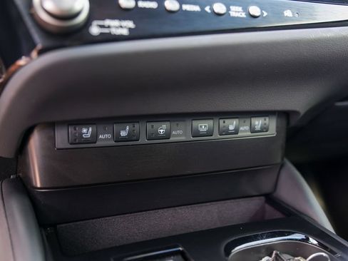 Used 2023 Lexus ES 350 F Sport w/ Accessory Package (Z2) FWD image 19