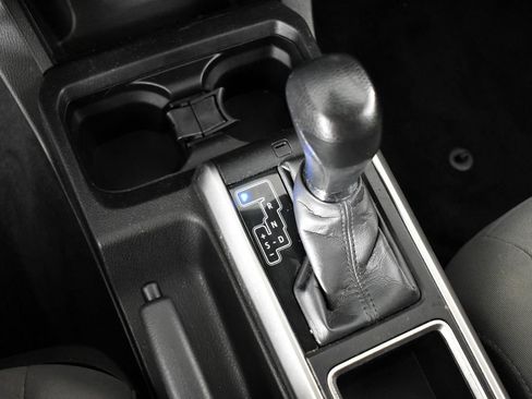 Used 2022 Toyota Tacoma SR5 w/ Technology Package image 33