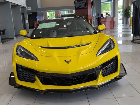 New 2026 Chevrolet Corvette ZR1 w/ ZR1 Carbon Fiber Aero Package RWD image 8