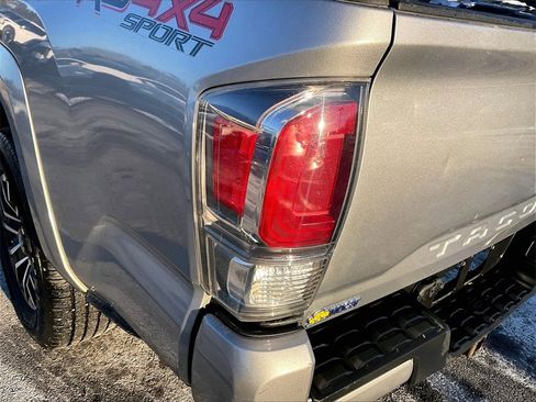 Used 2020 Toyota Tacoma TRD Sport image 29