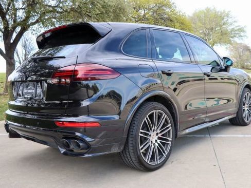 Used 2016 Porsche Cayenne GTS image 7