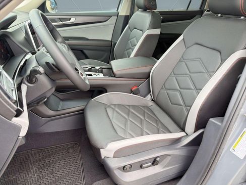 New 2026 Volkswagen Atlas Peak Edition AWD/4WD image 5