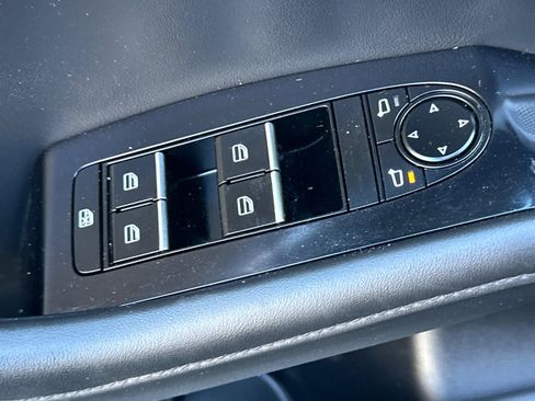 Used 2025 MAZDA MAZDA3 2.5 S Hatchback w/ Premium Pkg image 12